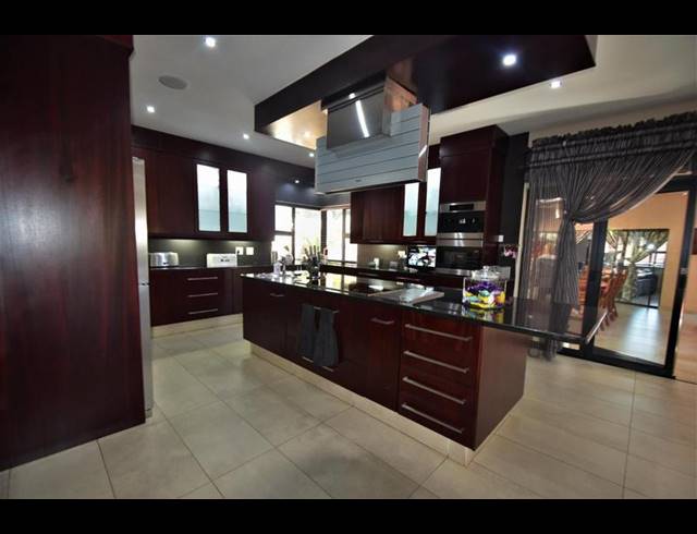 5 BEDROOM HOUSE FOR SALE IN ORIEL